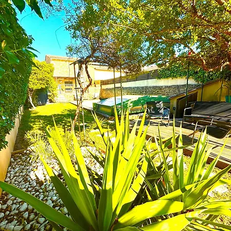 Villa Maison Des Muriers, 150 M2, Piscine Privee, Clim Aigues-Vives (Gard)