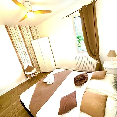 Maison Des Muriers, 150 M2, Piscine Privee, Clim Vila *